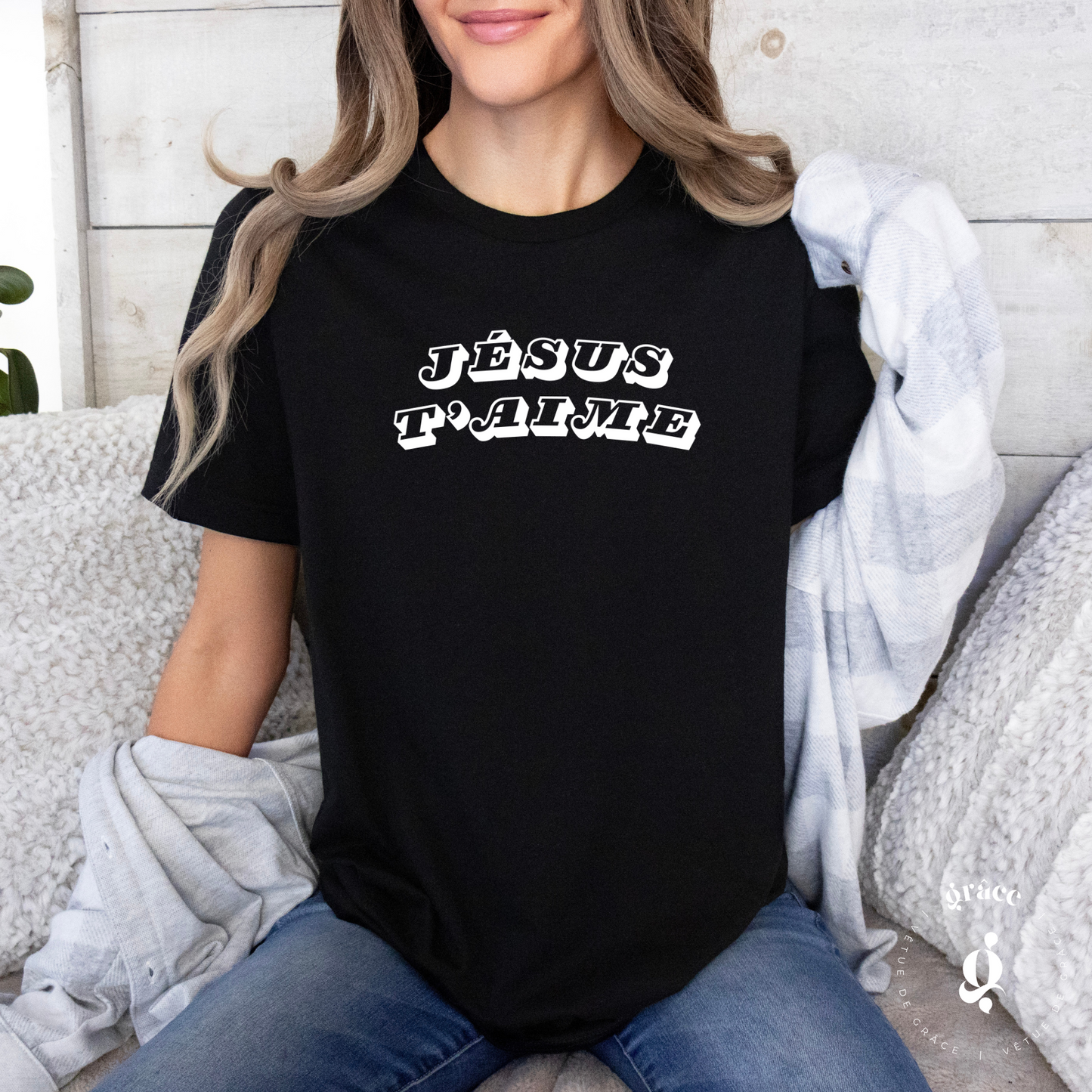 Jesus loves you t-shirt